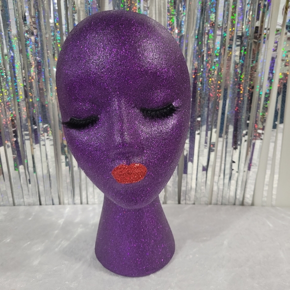 Mannequin Head - Picture 2 of 2
